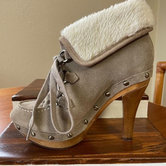 GUESS Wood Heel Platform Stiletto Boots Tan Suede Leather Cream Faux Fur sz 6.5 - Picture 4 of 13